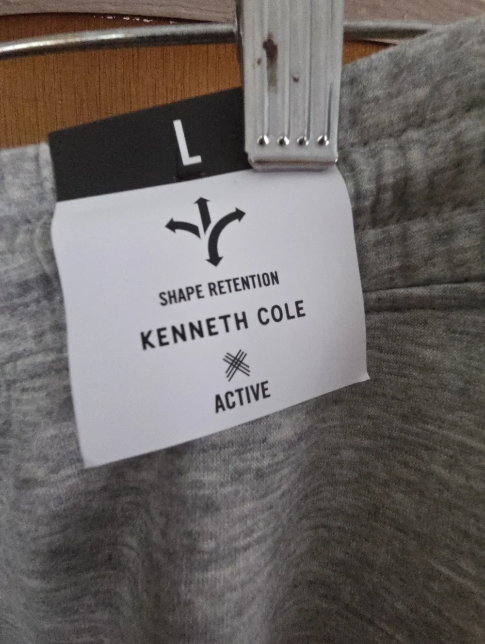 Men's Kenneth Cole Shorts Large  Tech Jogger Scuba Shorts Gray